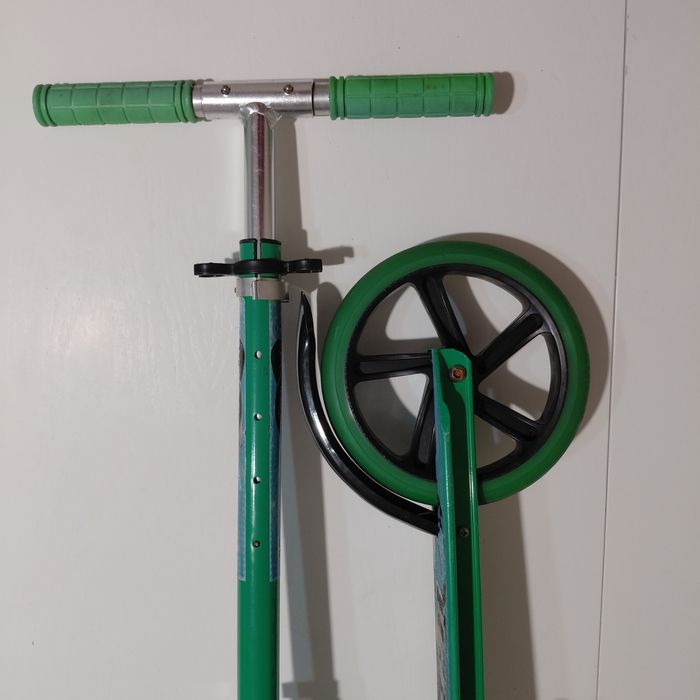 Самокат Scooter зелений, складний, б/в