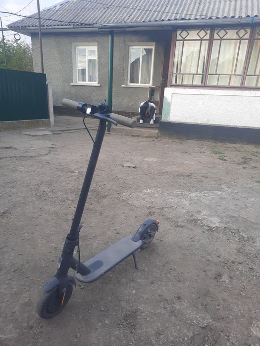 Продам електро самокат ксяоми