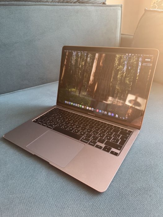 Macbook Air M1 ( 8/256 gb) Silver