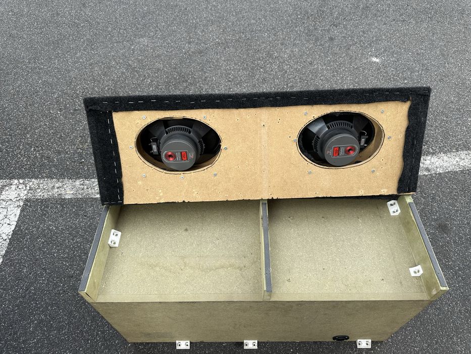Subwoofer, amplificador e medios Focal