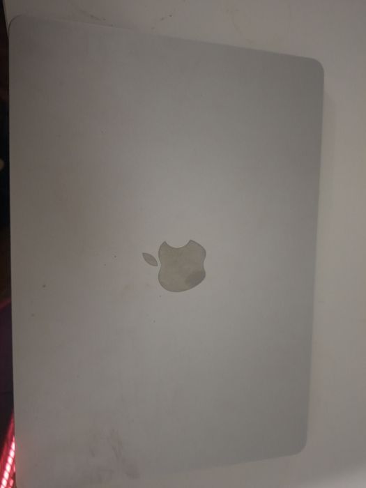Macbook Air M2 2022 8gb ram 256gb rom