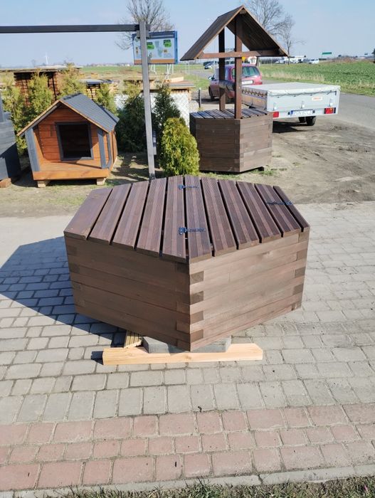Studnia Drewniana, Cembrowina, Obudowa Na Krąg
