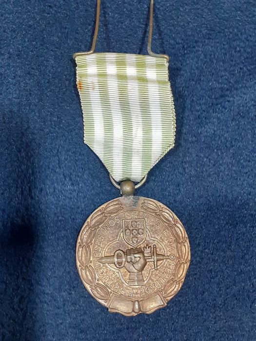 Medalha militar antiga