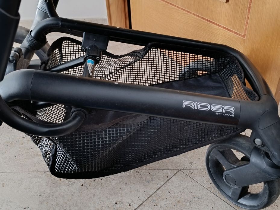 Carrinho Jané Rider + Cadeira Auto Jané Strata – Excelente estado