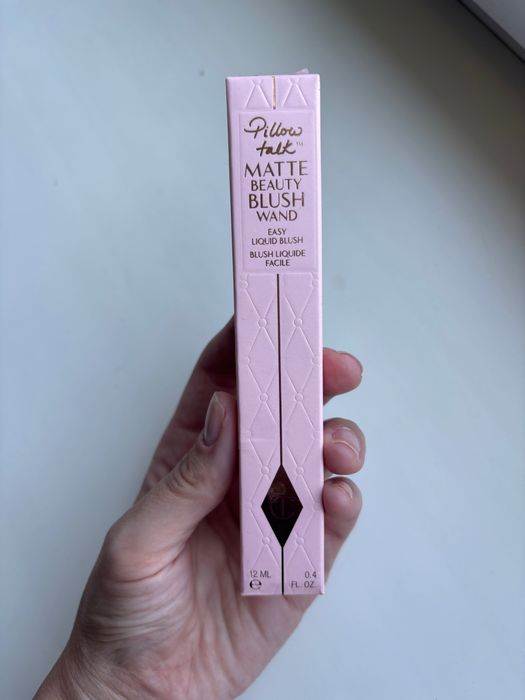 Кремові румʼяна charlotte tilbury pillow talk