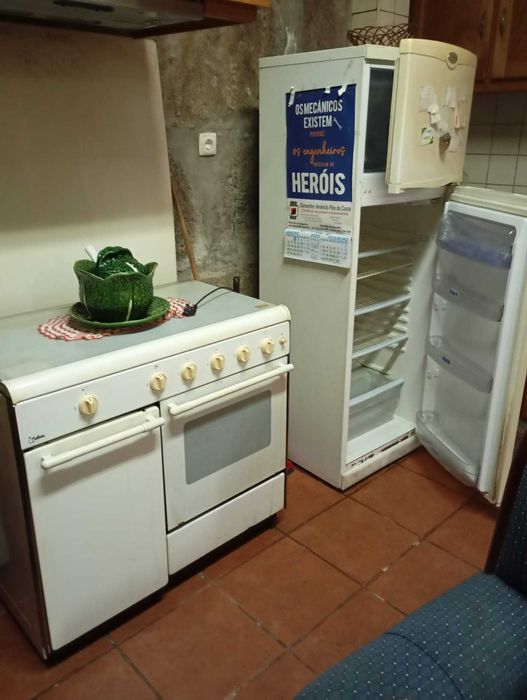 Móveis e eletrodomésticos usados para venda