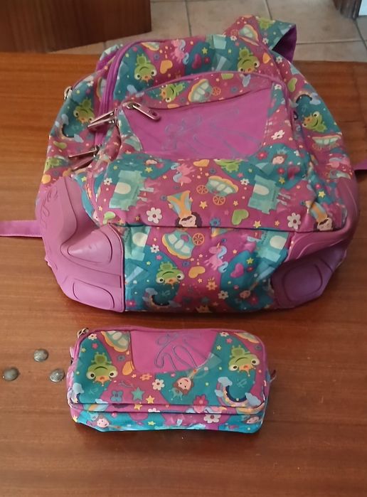 Mochila e material escolar