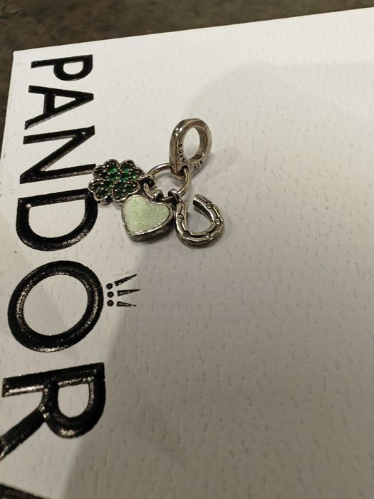 Potrójna zawieszka Pandora