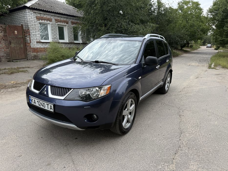 Продам Mitsubishi Outlander XL