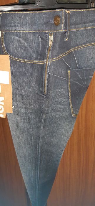 джинси жіночі Італія