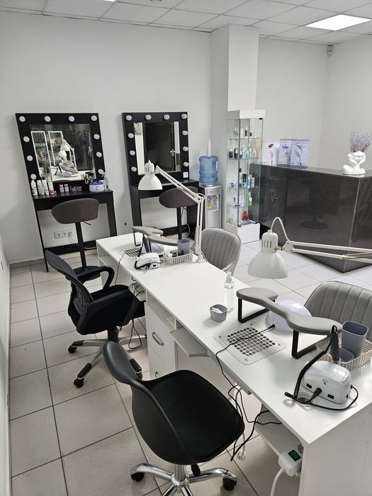 Оренда масажн кабін,  місця манікюр педикюр бровіст лашмейкер. Позняки