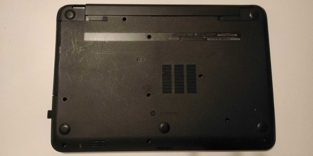 HP 15-r003np Laptop i3-3217U / 4GB RAM / 500GB HDD64409181550850124