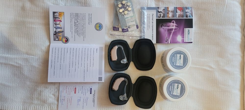 Продам комплект слуховой аппарат Rexton HA JOY 20