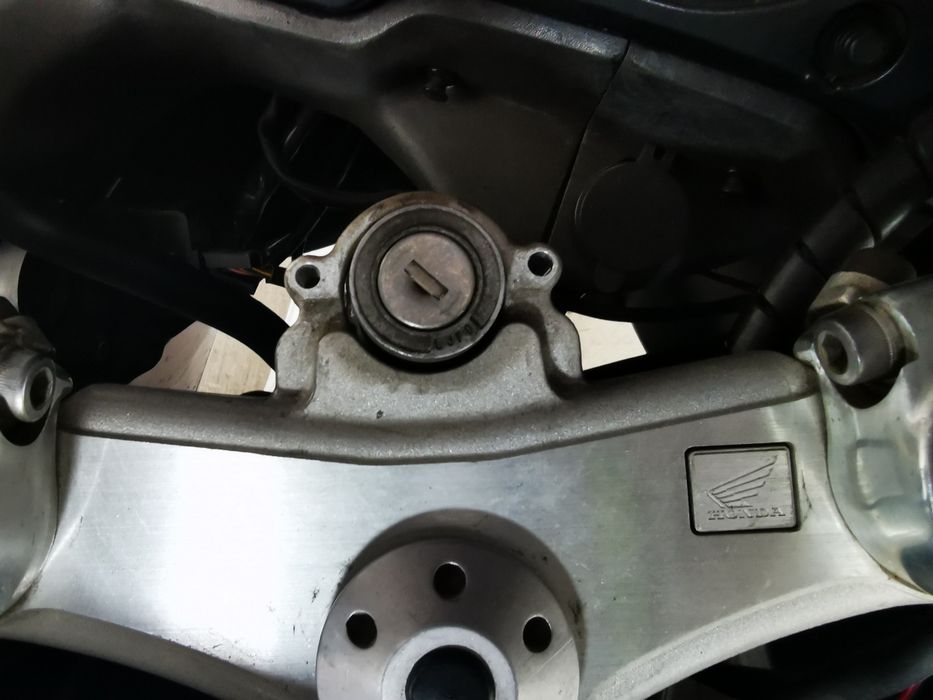 Honda uchwyt voltomierz ladowarke  Cbr 600 Cb r1100xx Vfr 800