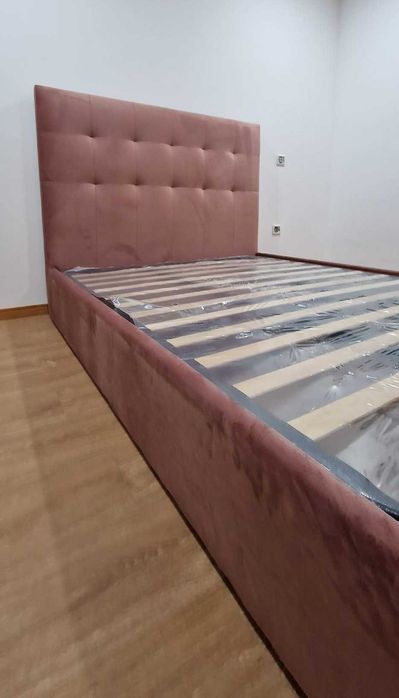 Camas De Casal Estofadas Top de Gama 190x140m Estrado Incluído 199€ !!