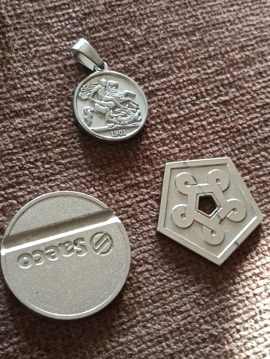 Lote de moedas e outros