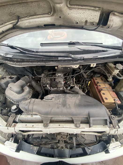 Продам авто hyundai h-1