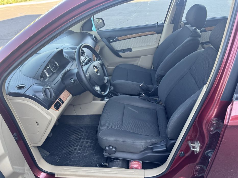 Продам Chevrolet Aveo LT