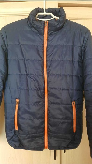 Куртка розмір L 500 грн.