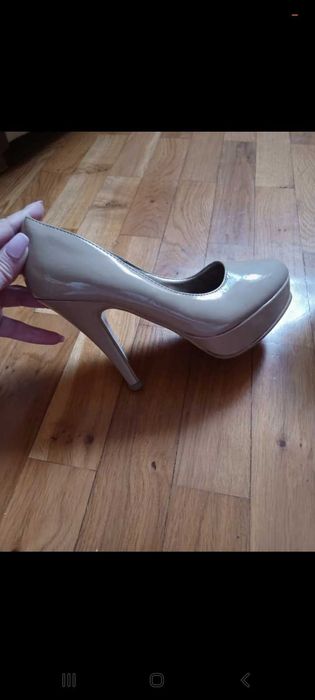 Sapatos de tacão nudes,tamanho 37,novos