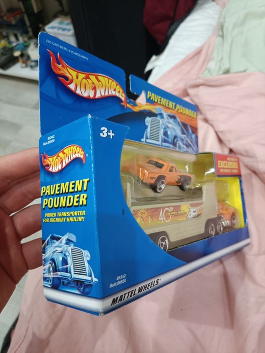 Продам невелику колекцію Hot Wheels