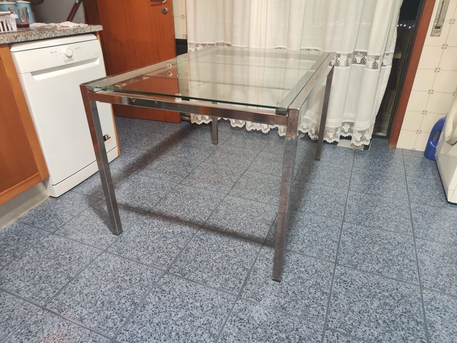 Mesa extensível IKEA marca GLIVARP