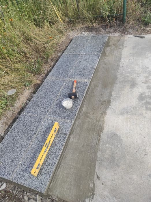 Гранитная плитка серая полированная Покостовска 60*30*2см. в Каменском