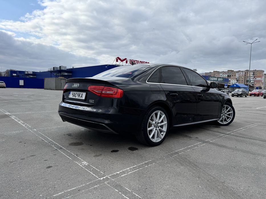 Продам Ауді А4 2015