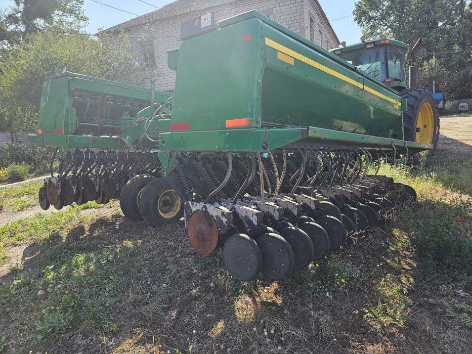 Сівалка механічна зернова + мілконасінні культури та добрива John Deere 455, ширина захвату 7,6 м, міжряддя 15см