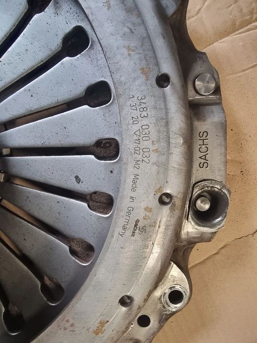 docisk sprzegła sachs  1878007072 stan idealny mercedes axor 430