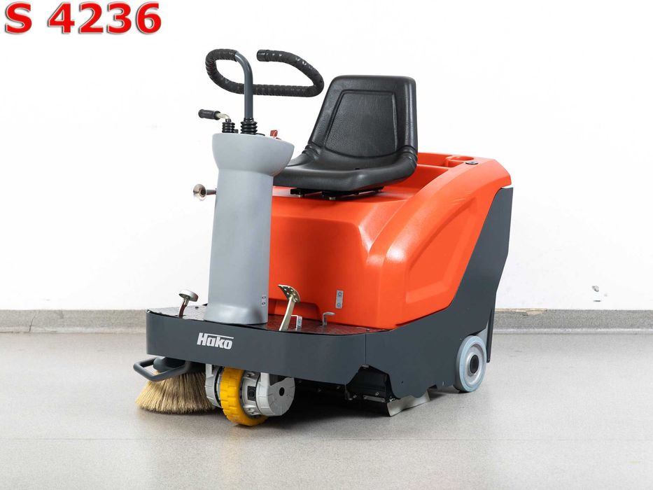 Zamiatarka Hako Sweepmaster B800 R NOWE BATERIE 2019r 454mth 21000nett