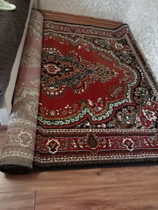 Продам коври  на підлогу