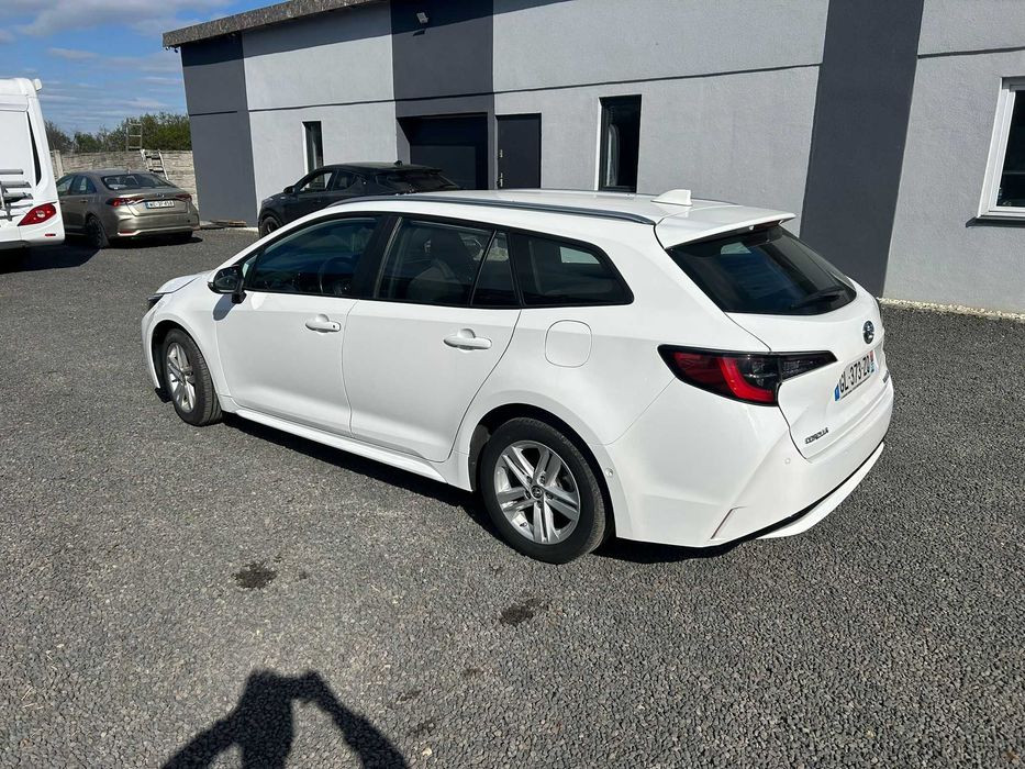 Toyota Corolla 1.8 hybryda 2023r