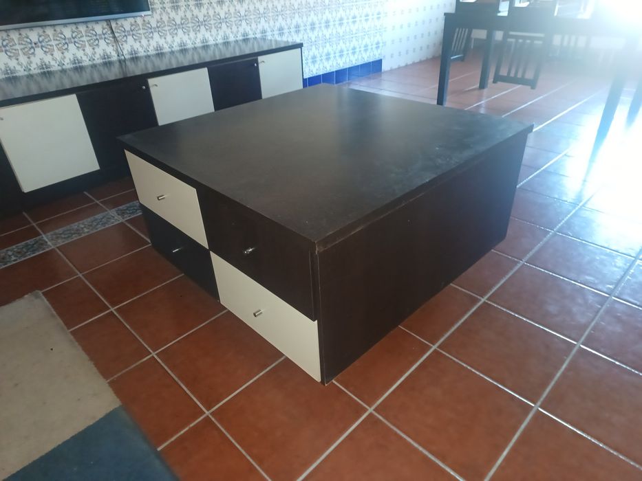 Movel de sala de centro com gavetas
