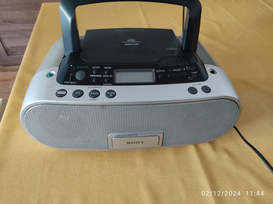 Rádio leitor de cds e USB Sony