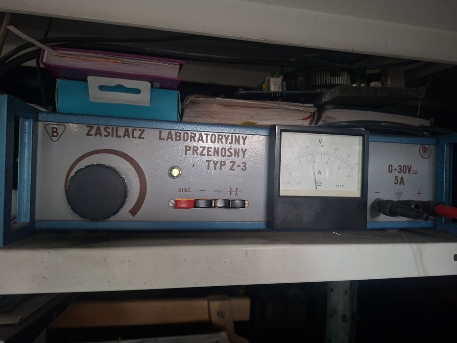 Zasilacz laboratoryjne przenośny Z-3