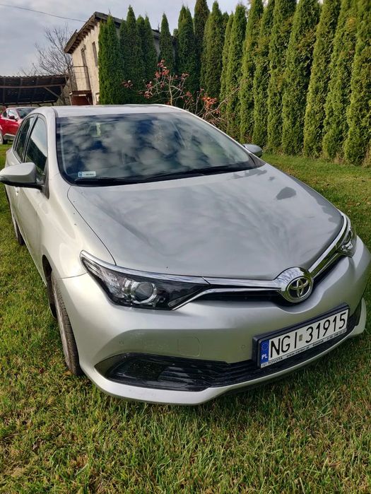 Toyota Auris Toyota Auris 1.6 benzyna (2015) bardzo mały przebieg, zadbany