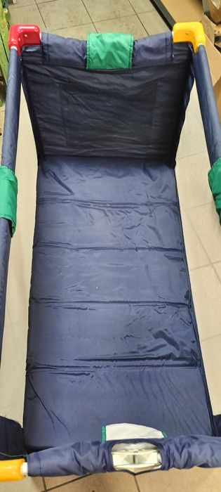 Łóżeczko turystyczne dziecięce składane granatowe