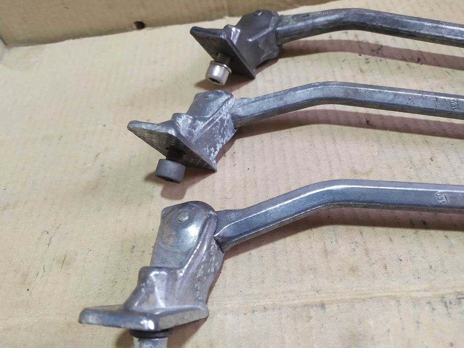 Подножка под 28 колесо с колпачком