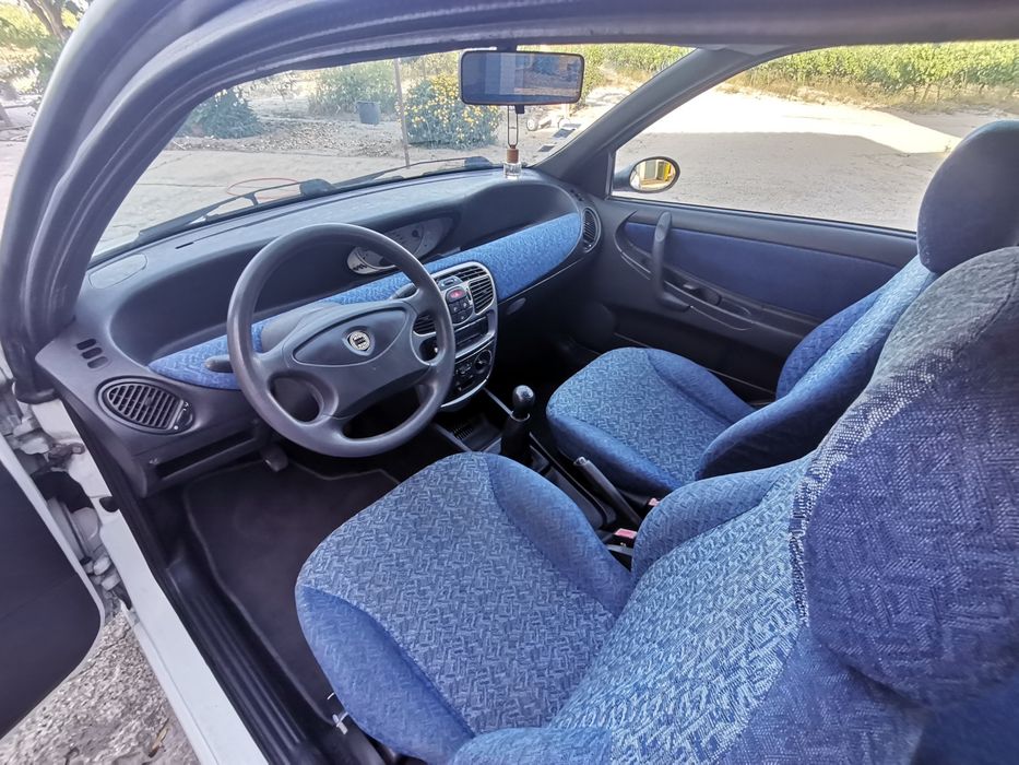 Lancia y elefantino Blu