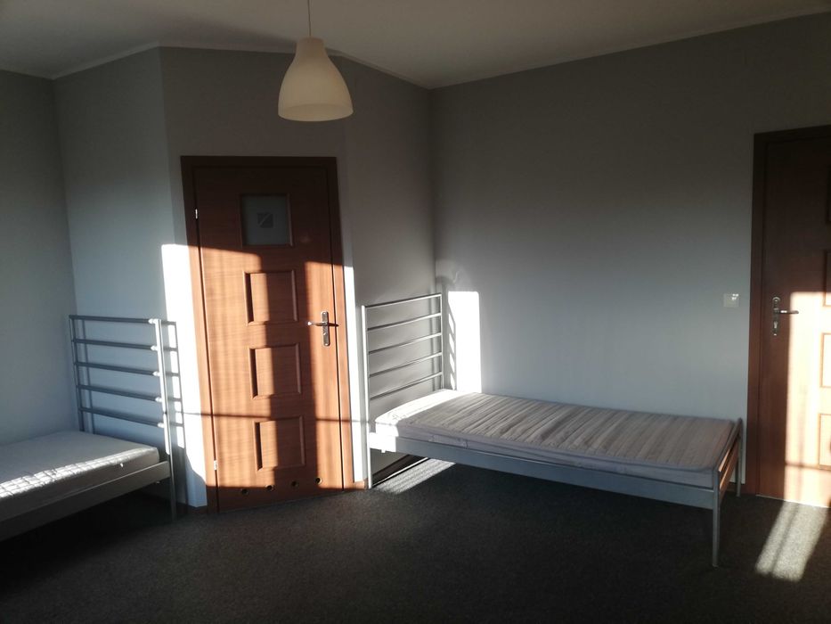 Pokój z indywidualną łazienką o pow. 22 m² - Widok 4