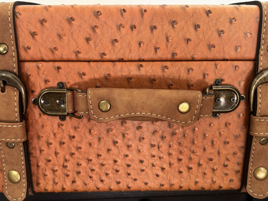 Mala / Baú Vintage - Novo! (52x33x20cm)