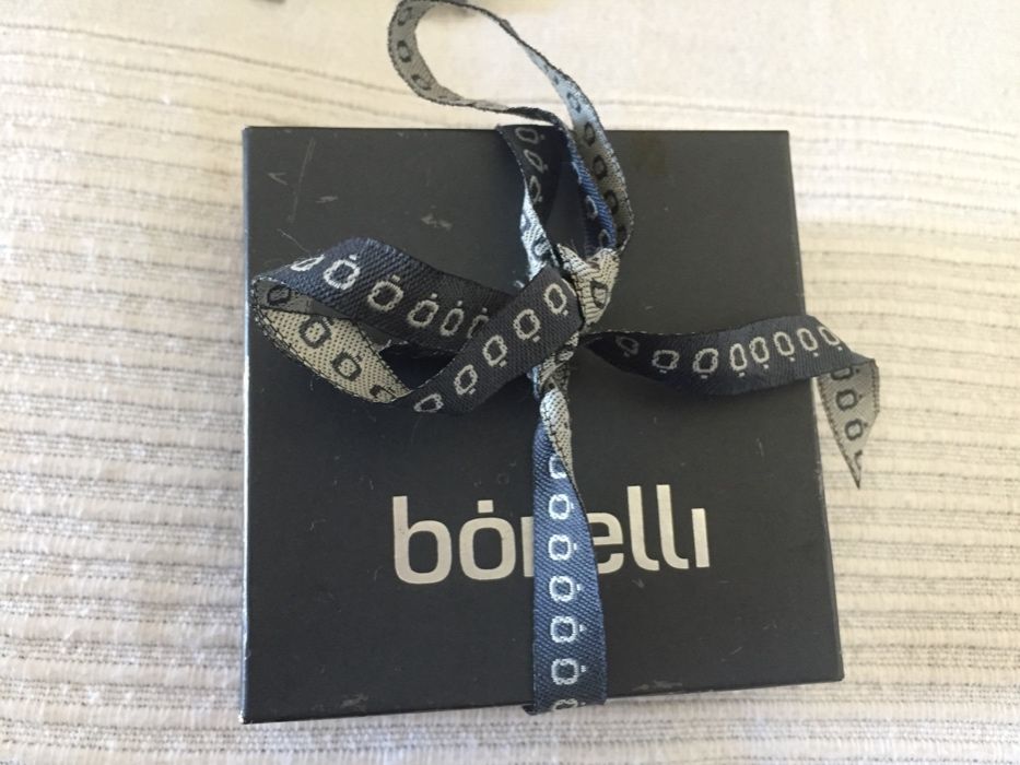 conjunto de jóias Borelli . brincos, colar e pulseira