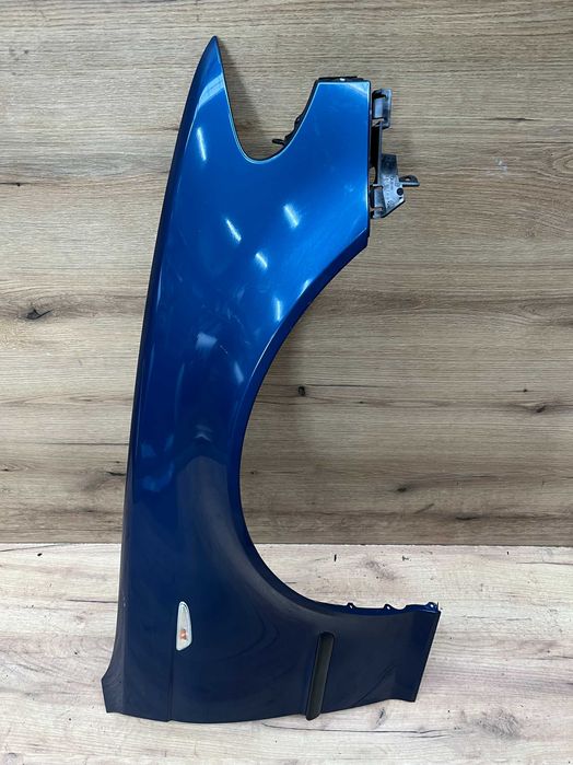 Błotnik przedni prawy Bmw E46 lift kolor topas blau metalic