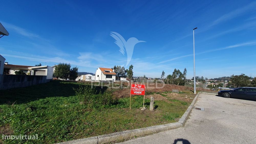 Land Plot 384 m²