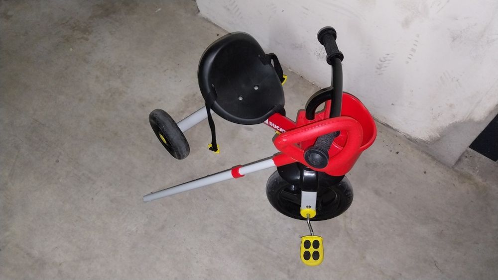 Triciclo Chicco Ducati