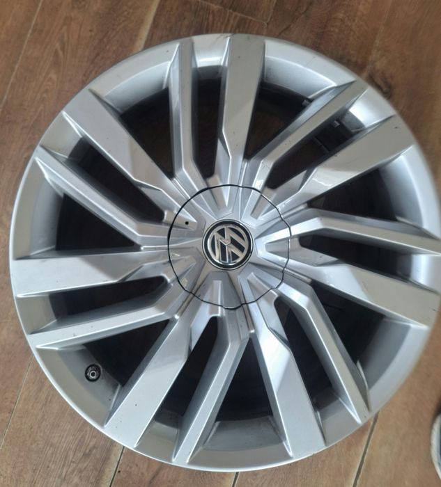 Продам заводські диски на  VW .Audi .Mercedes  19 радіус 5X112 R 19  в супер стані.Чехія