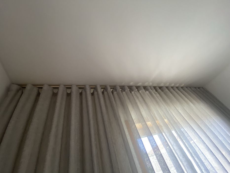 Cortina com ondas e calha