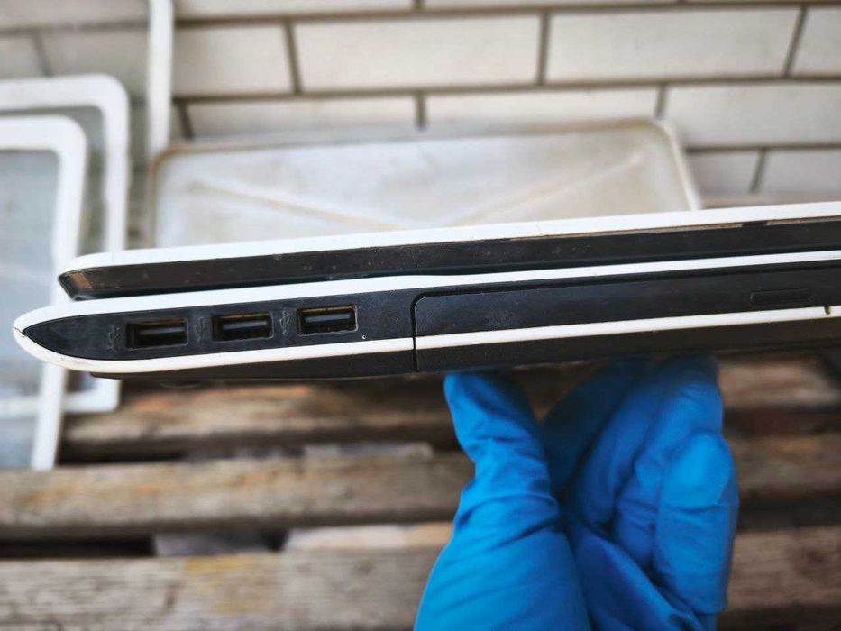 Ноутбук Sony Vaio E17 на запчастини