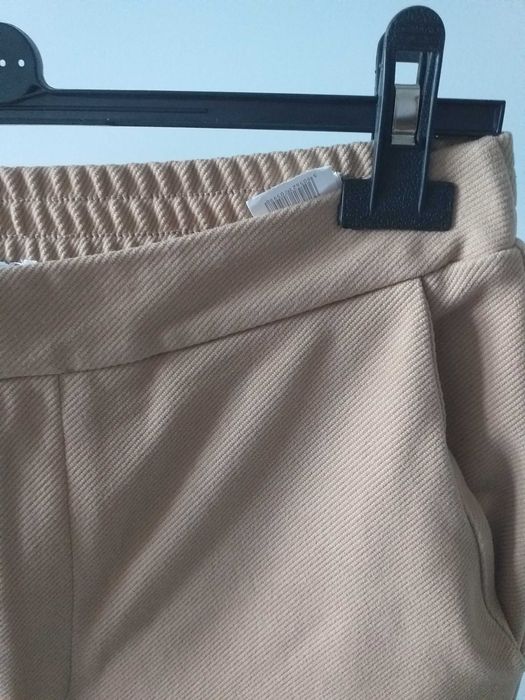 Damskie spodnie materiałowe Sinsay M